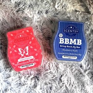 Scentsy full wax bar bundle - Blueberry Rush & Sugared Strawberry